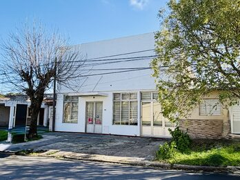 VENTA LOCAL COMERCIAL + CASA!