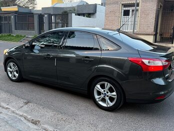 Vendo Ford Focus