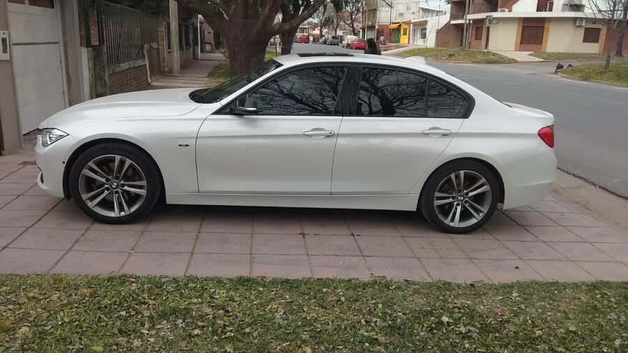 BMW 328i SPORT 2.0  245CV 78.400 KM IMPECABLE ESTADO