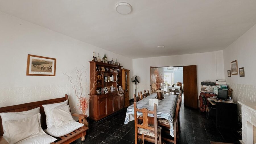 VENDO CASA  – A 1 CUADRA DEL SHOPPING LA PAZ