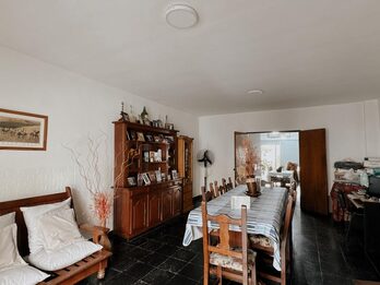 VENDO CASA  – A 1 CUADRA DEL SHOPPING LA PAZ