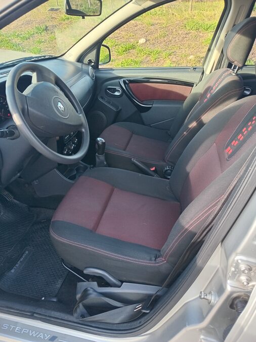 Renault Sandero Stepway 1.6 nafta