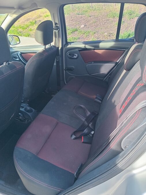 Renault Sandero Stepway 1.6 nafta