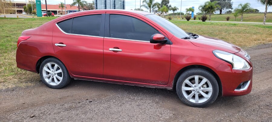 NISSAN VERSA IMPECABLE "UNICO" 44MIL KILOMETROS..!!