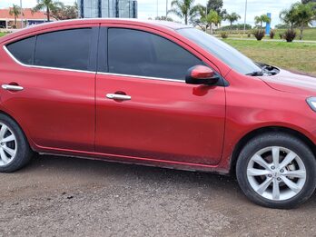NISSAN VERSA IMPECABLE "UNICO" 44MIL KILOMETROS..!!