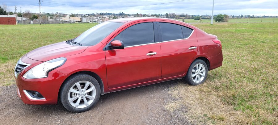 NISSAN VERSA IMPECABLE "UNICO" 44MIL KILOMETROS..!!