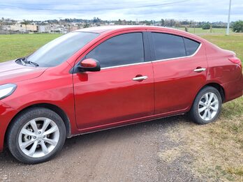 NISSAN VERSA IMPECABLE "UNICO" 44MIL KILOMETROS..!!