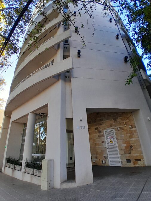 Alquilamos dpto de 1 dormitorio calle 25 de Mayo esquina Palma Ed las Moras