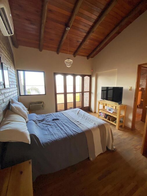 CASA SOBRE EL RÍO PARANÁ
