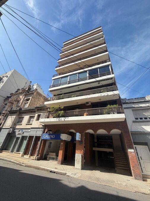 Alquilamos Depto 3 dormitorios frente a La Uca