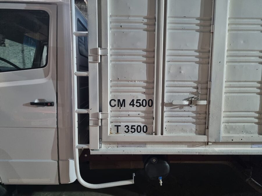 Vendo en muy buen estado Mercedes Benz 710 / 1993