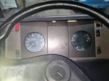 Vendo en muy buen estado Mercedes Benz 710 / 1993