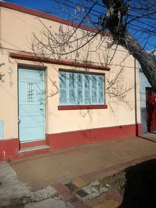CASA A REFACCIONAR ZONA CASA GOBIERNO