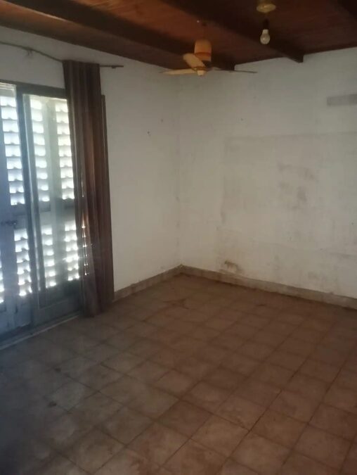 CASA A REFACCIONAR ZONA CASA GOBIERNO
