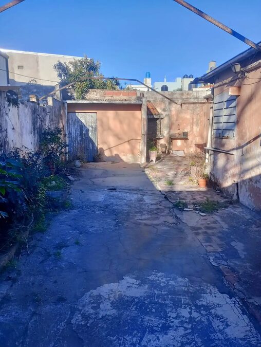CASA A REFACCIONAR ZONA CASA GOBIERNO