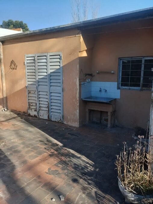CASA A REFACCIONAR ZONA CASA GOBIERNO
