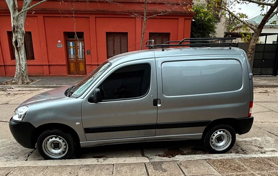 VENDO PARTNER IMPECABLE  GNC (1.6 CONFORT L/23)