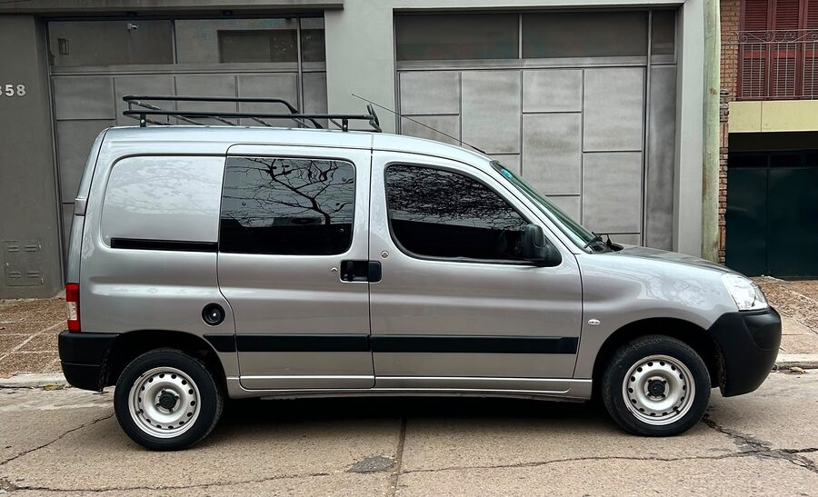 VENDO PARTNER IMPECABLE  GNC (1.6 CONFORT L/23)