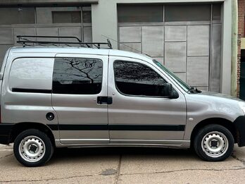 VENDO PARTNER IMPECABLE  GNC (1.6 CONFORT L/23)