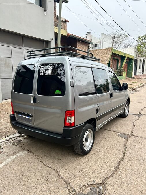 VENDO PARTNER IMPECABLE  GNC (1.6 CONFORT L/23)