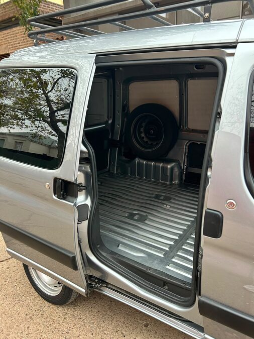 VENDO PARTNER IMPECABLE  GNC (1.6 CONFORT L/23)