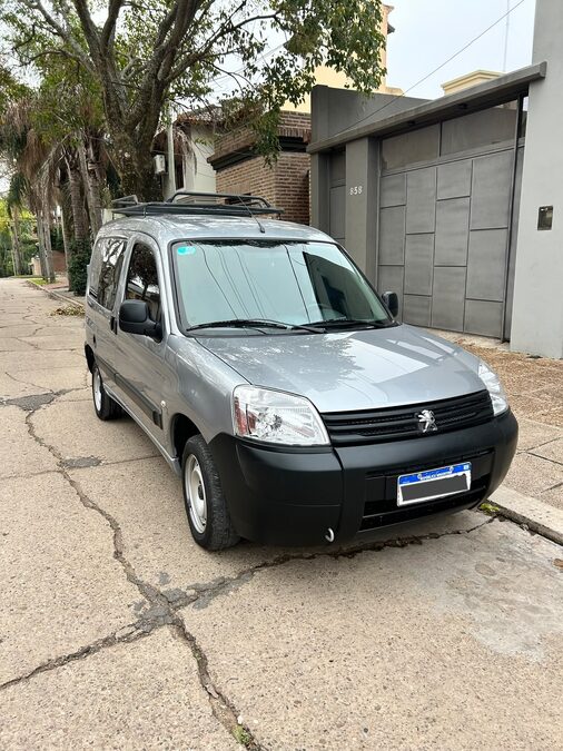 VENDO PARTNER IMPECABLE  GNC (1.6 CONFORT L/23)