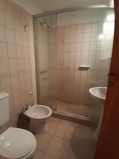 Alquilamos dpto de 3 dormitorios calle Cervantes 550