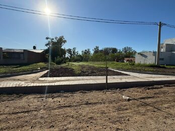 Se vende gran lote en zona Almafuerte. 1 hectárea y media