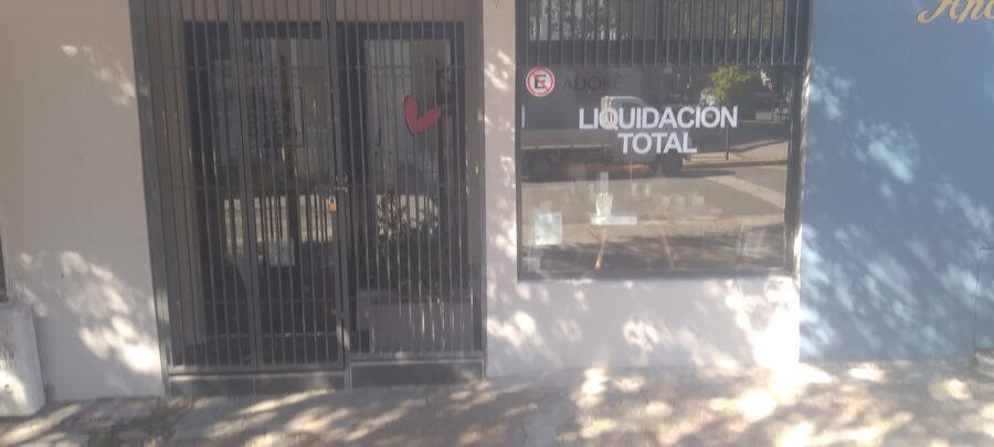 DUEÑO ALQUILA LOCAL CALLE SAN MARTIN 197 "IMPECABLE" ZONA PARQUE URQUIZA