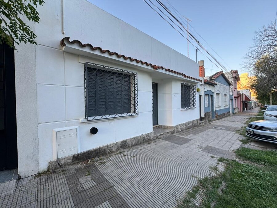 SE ALQUILA CASA DOS DORMITORIOS Y PATIO SECO, ROSARIO DEL TALA Y SAN LUIS