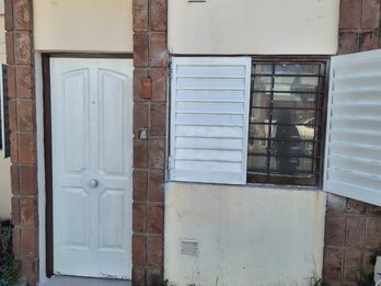 Dueño alquila casa en Av. Churruarin 386