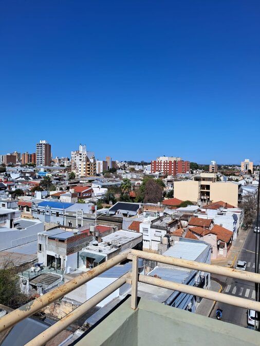 SE ALQUILA DEPARTAMENTO - DOS DORMITORIOS (ZONA CENTRO)