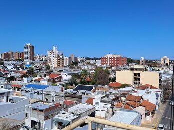 SE ALQUILA DEPARTAMENTO - DOS DORMITORIOS (ZONA CENTRO)