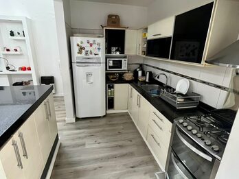 CASA 4 DORM, COCHERA PASANTE + PILETA / ZONA  ALMAFUERTE