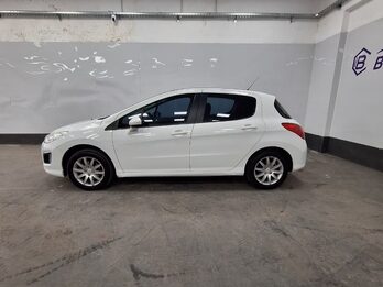 PEUGEOT 308 ALLURE 1.6 – 2013 – 138000 KM