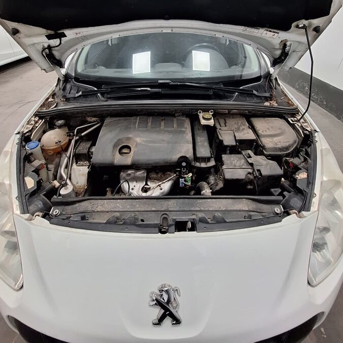 PEUGEOT 308 ALLURE 1.6 – 2013 – 138000 KM