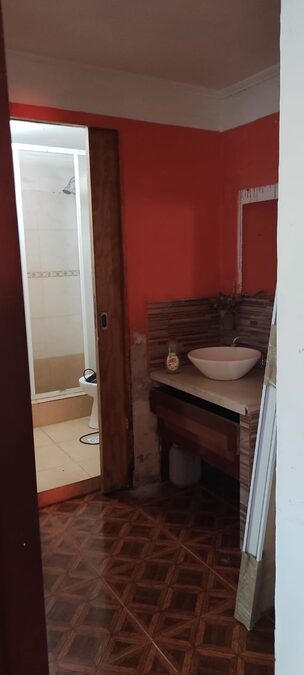 Casa dos dormitorios/dos baños/CocinaComedor/dpto en construccion/ amplio espacio verde