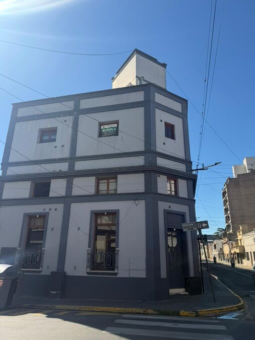 ALQUILO 1 DORMITORIO - 25 DE JUNIO Y CORDOBA