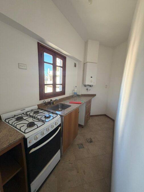ALQUILO 1 DORMITORIO - 25 DE JUNIO Y CORDOBA