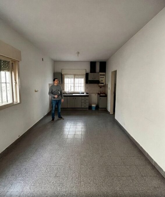 Int. Berduc y Int Guillermo Palma. Vendo casa, 2 cocheras
