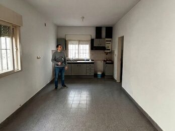Int. Berduc y Int Guillermo Palma. Vendo casa, 2 cocheras