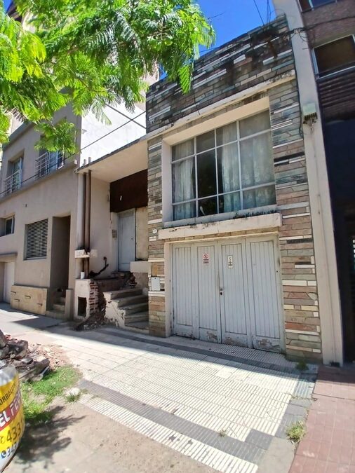 INVERSION. CASA EN VENTA – EXCELENTE UBICACIÓN EN PARANÁ 📍 Malvinas 159
