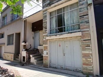 INVERSION. CASA EN VENTA – EXCELENTE UBICACIÓN EN PARANÁ 📍 Malvinas 159