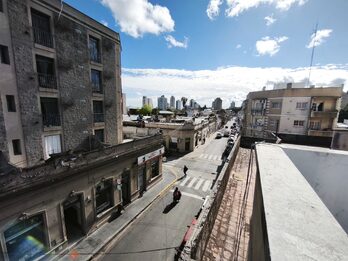 4 dormitorios, Impecable , Centro de Parana C/, Tcuman y Laprida