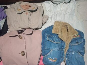 Vendo bolsa con 25 prendas de ropa usada
