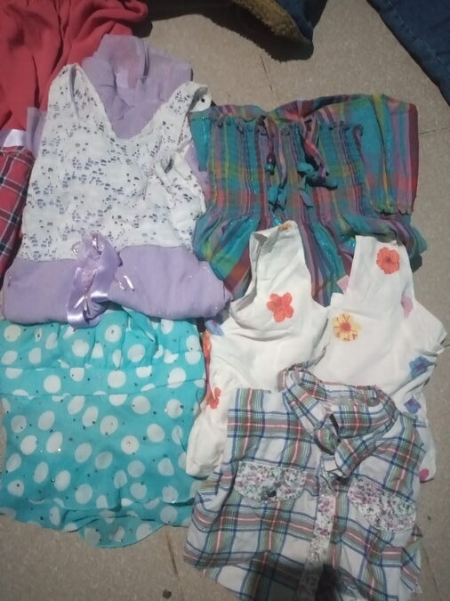 Vendo bolsa con 25 prendas de ropa usada