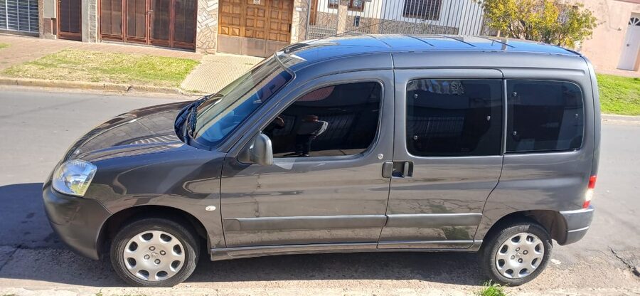 VENDO PEUGEOT PARTNER PATAGONICA 2015