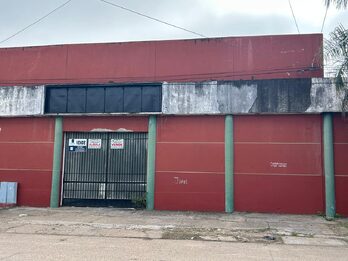 GALPON / LOCAL COMERCIAL MUY BIEN UBICADO