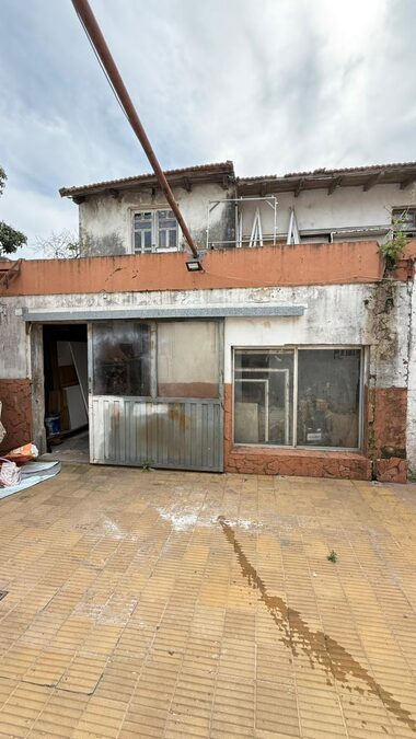 📍 AV. DON BOSCO - CASA A REFACCIONAR 3 DORM + DPTO Y TALLER AL FONDO 🏠🛠️