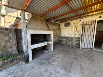Poeta Carlos Alvarez al 100. CASA ZONA JONHSON ACEROS